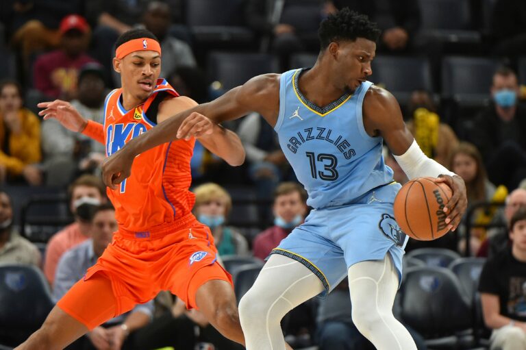 c379b5bc-37d0-4b0d-b4f7-57b76f694a88-USP_NBA__Oklahoma_City_Thunder_at_Memphis_Grizzlie