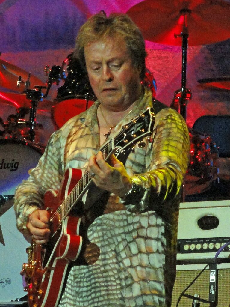 Rick_Derringer_20110624_cropped