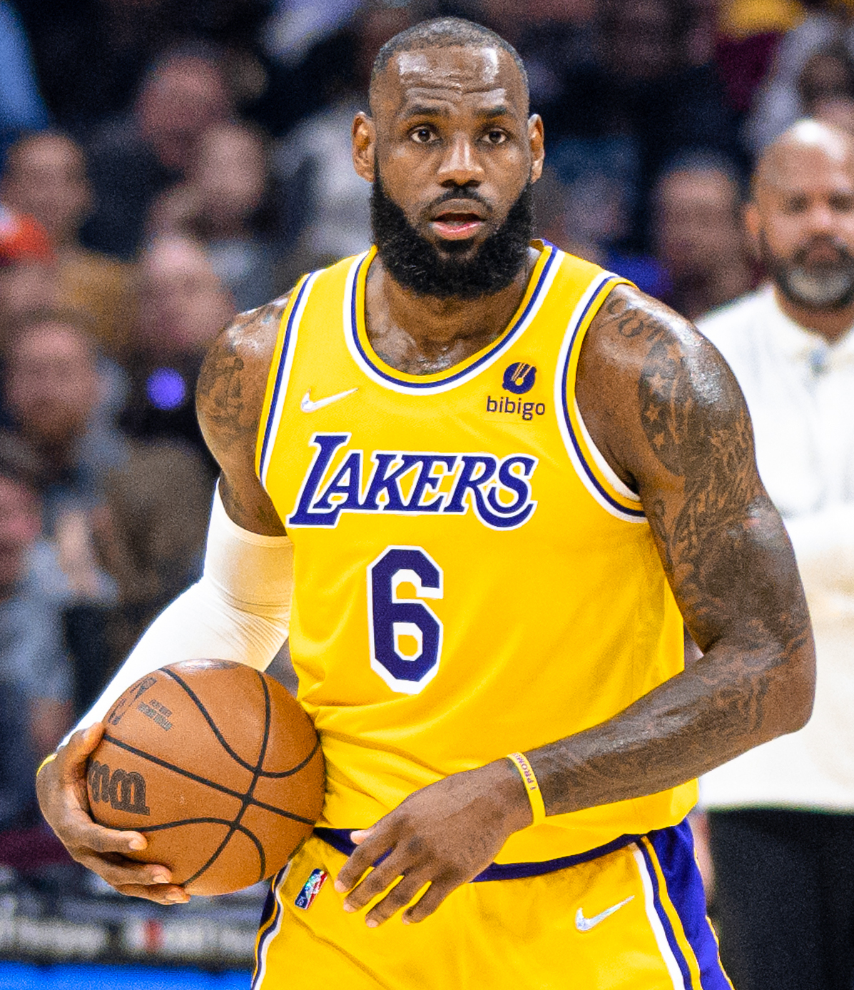 LeBron_James_285195997714429_28cropped229