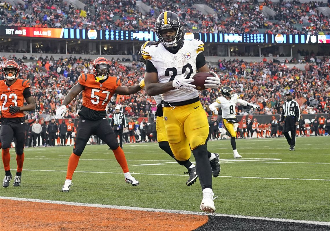 Steelers-Bengals-Football-36_1759448955