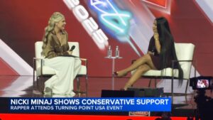 18307253_122225-wls-nicki-minaj-turning-point-11a-vid-2