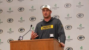 83632077007-sean-mannion