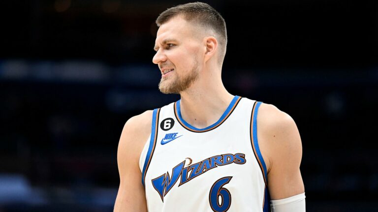 kristaps-porzingis-smile-3